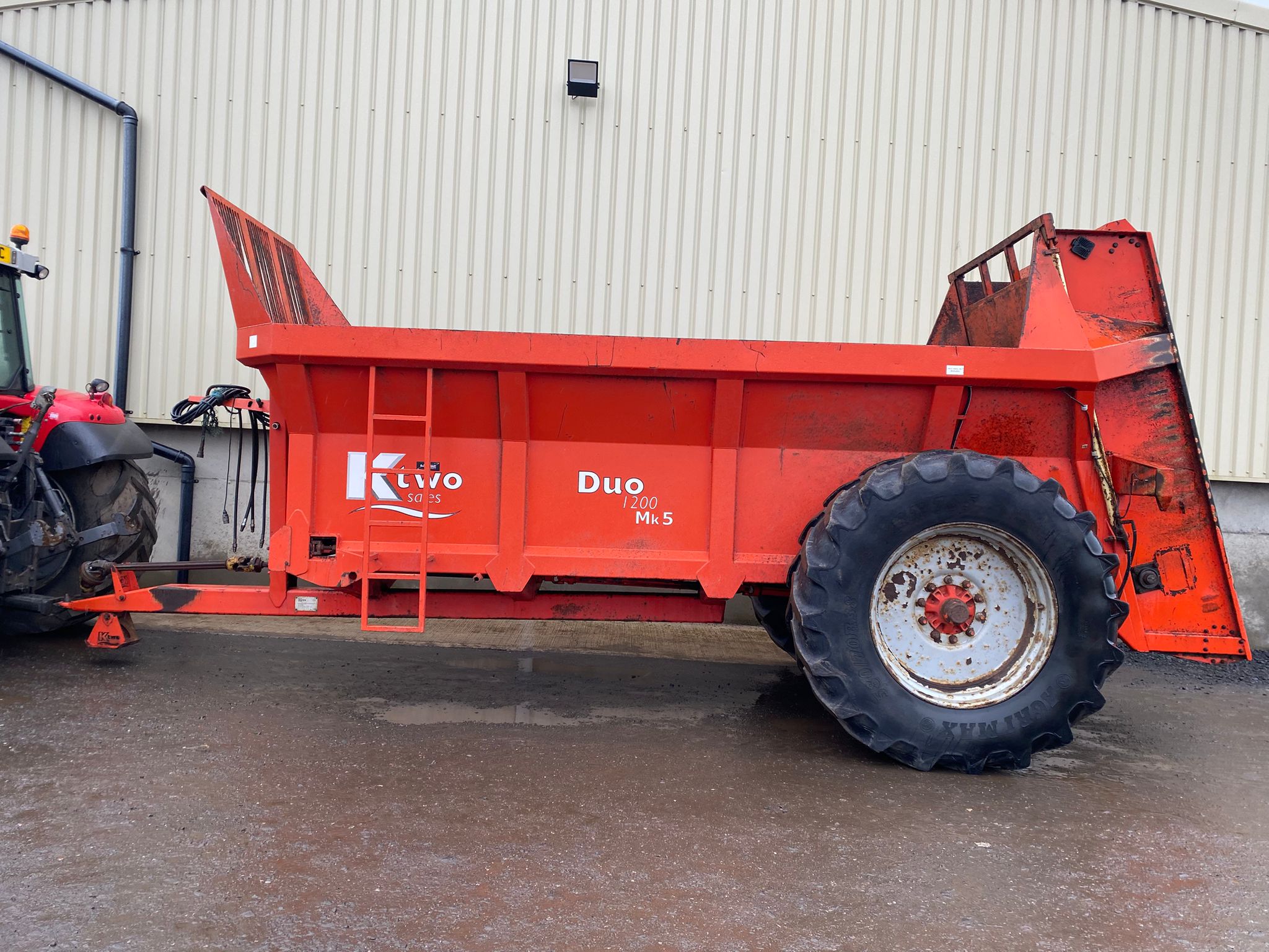 KTwo 12 Ton Spreader