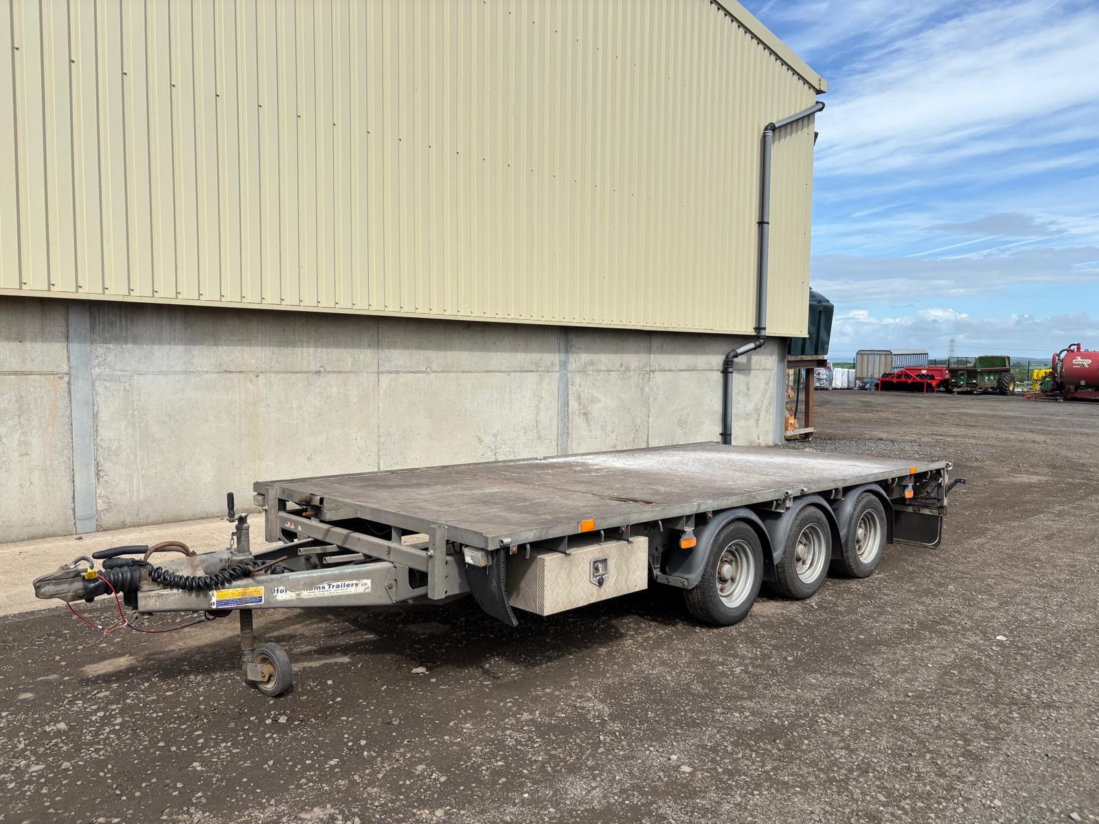 Ifor Williams LM146 Tri-axle (4205B)