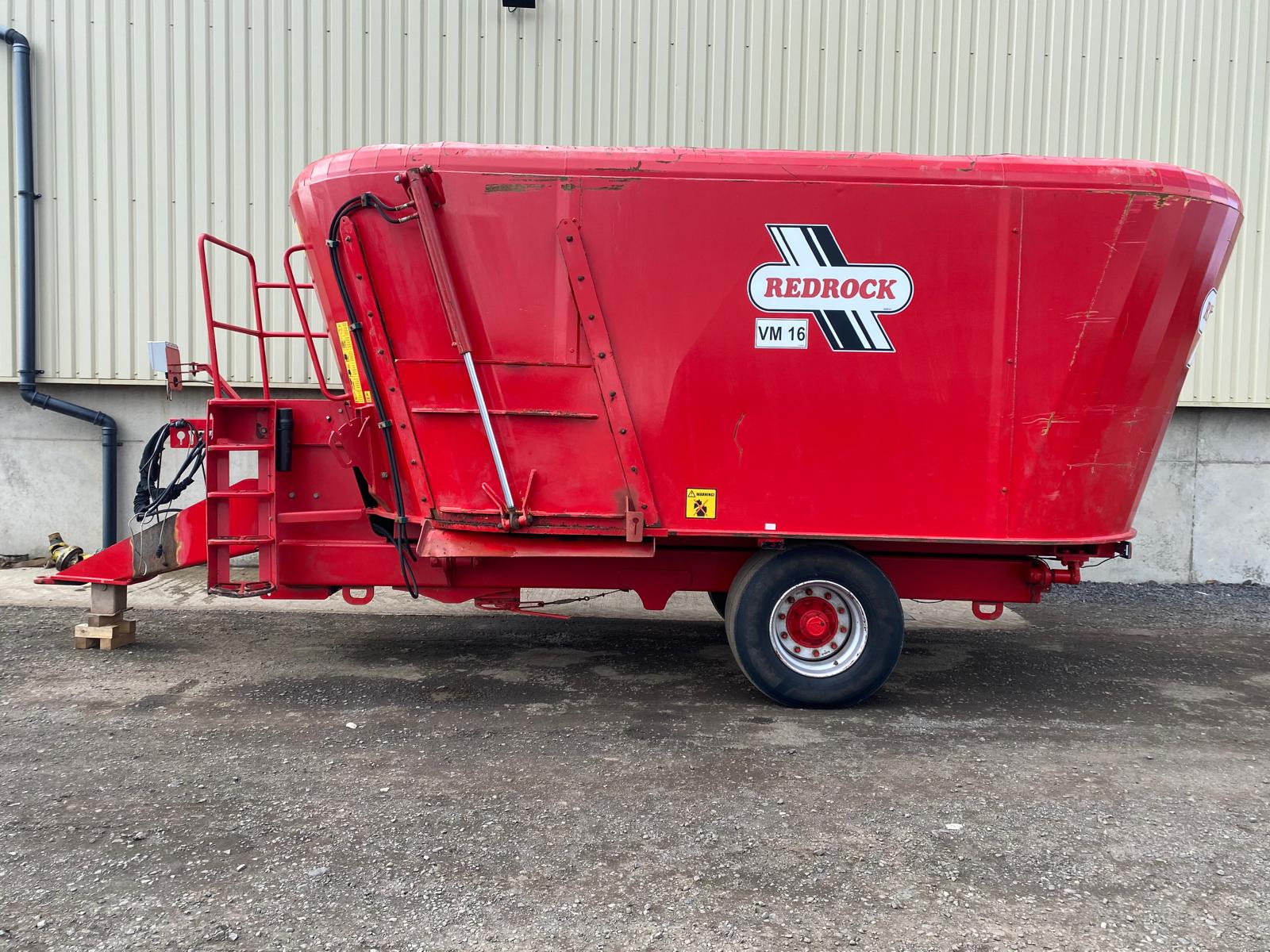 Redrock 16 Cube Feeder